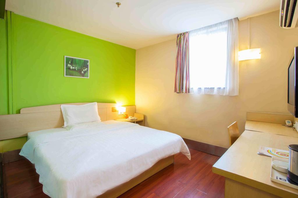 7Days Inn Wuhanguanggu Walking Street Baoli Garden Branch Room photo