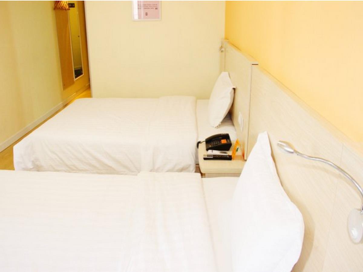 7Days Inn Wuhanguanggu Walking Street Baoli Garden Branch Exterior photo